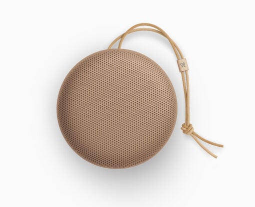 B&O Beosound A1 3.gen - Bluetooth højttaler - Honey Tone - Detail