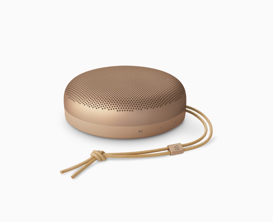 B&O Beosound A1 3.gen - Bluetooth højttaler - Honey Tone - Hero