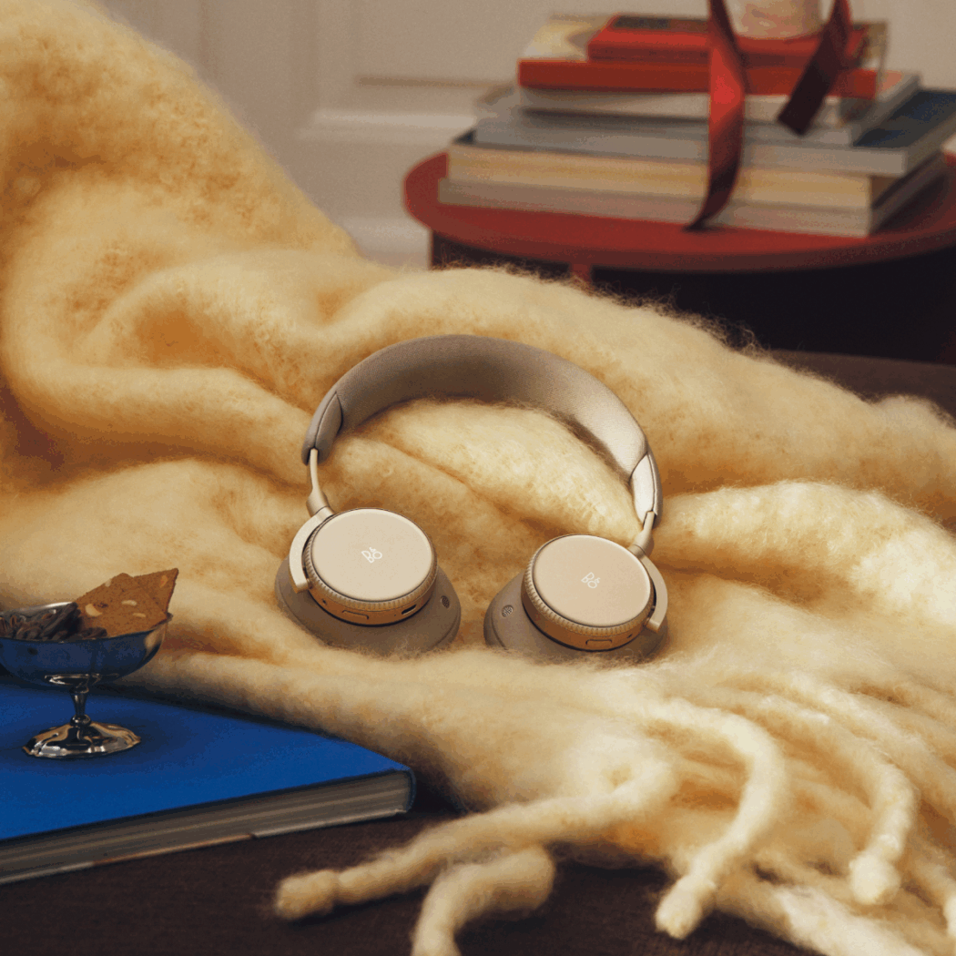 Bang Olufsen Gifting 2025 Beoplay H100 1200x1200 1 - B&O