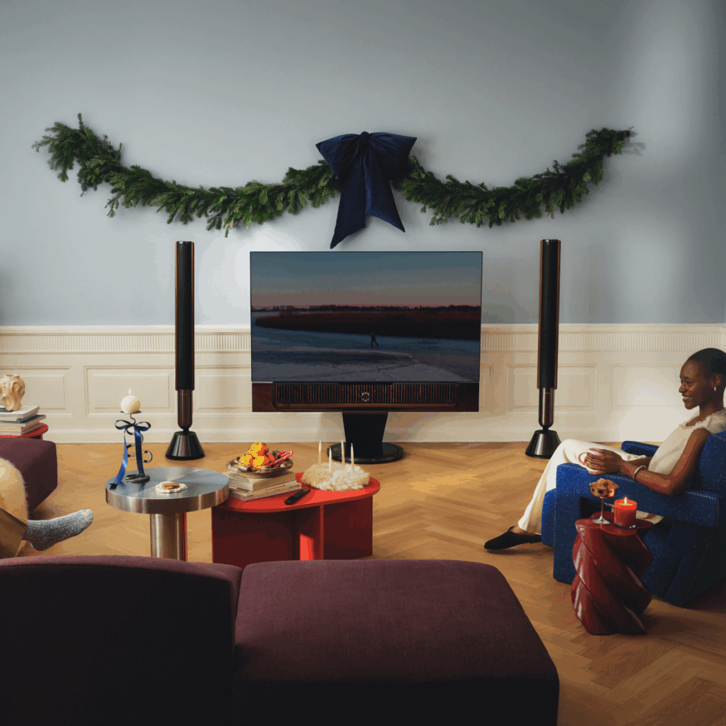 Bang Olufsen Gifting 2025 Beovision Theatre 1200x1200 1 - B&O