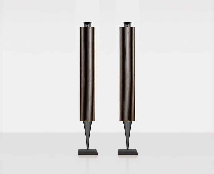 Beolab 18 in black with smoked oak front on floor stand